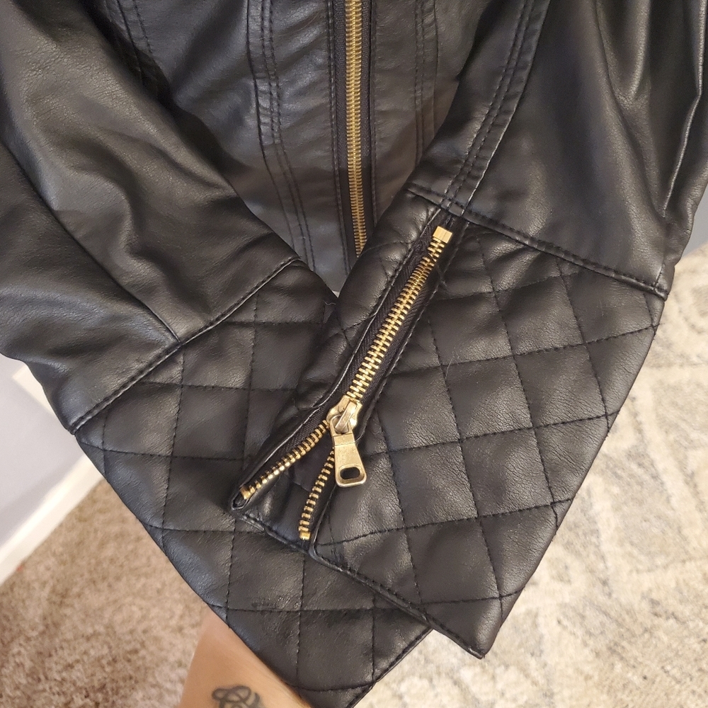 Hooded Faux Leather Jacket Sz Sm - Picture 5 of 8
